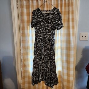 XL Black and White Women's Dress